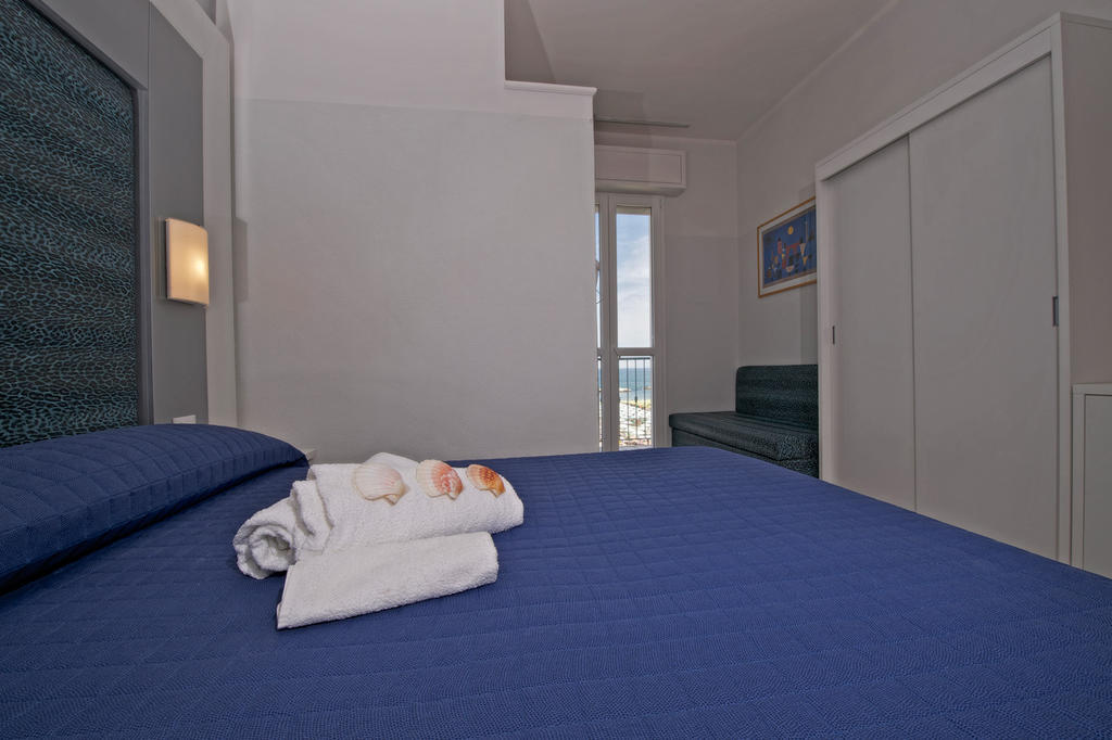Hotel Garden Cattolica Exterior foto